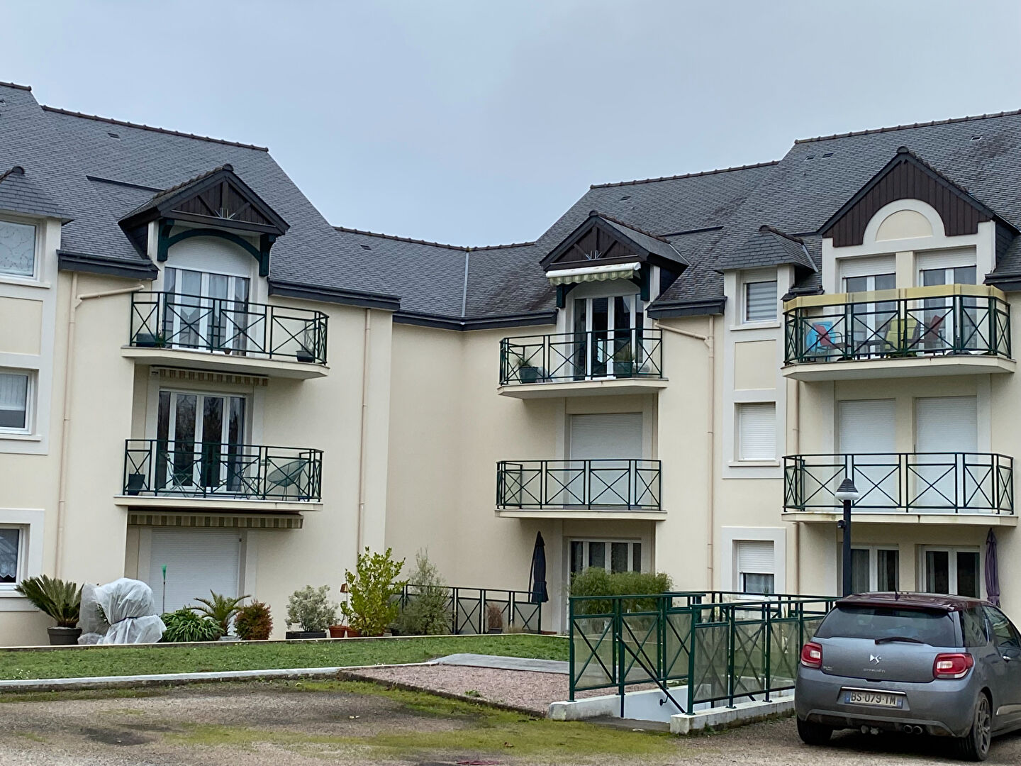 PLANCOET  : Centre, T3 de 84 m 2/10